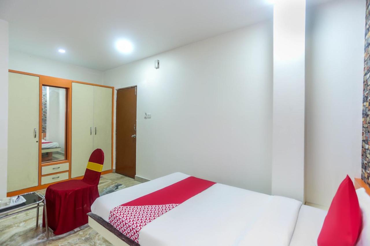 Oyo 60771 New Puri Hotel Exterior foto